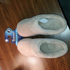 NEW WITH TAGS. Women's Isotoner memory foam slippers. Taupe. Large (8.5-9)